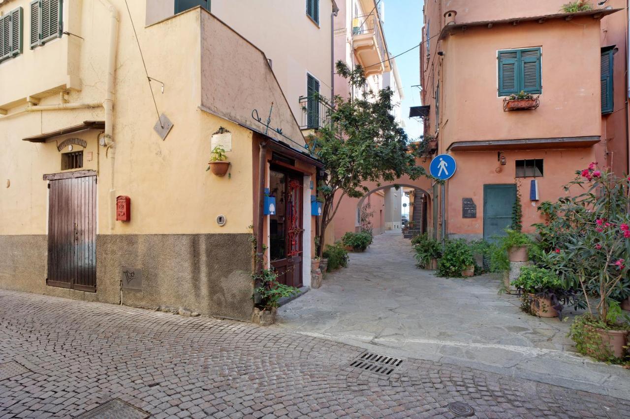 Casa Di Ali Apartment Imperia Exterior photo